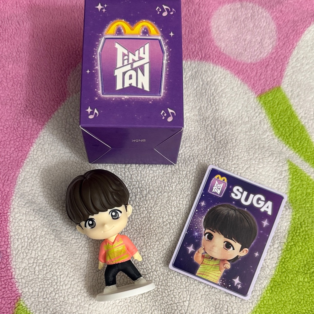 SUGA Action Figure - Purple and Pink
